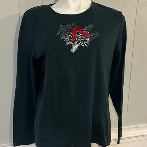 Croft & Barrow green Long Sleeve Top with Red and White Accents Christmas